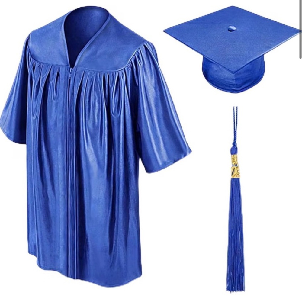 NEW Kids Graduation Cap and Gown Set Royal Blue
33” - fits heights 4’0” - 4’2”